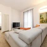 Tre Passi Dal 1 *